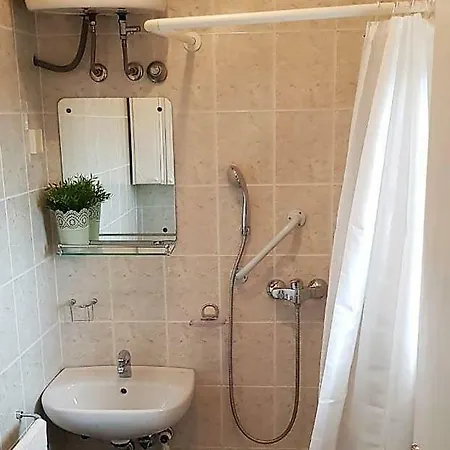 Ankica L4 *